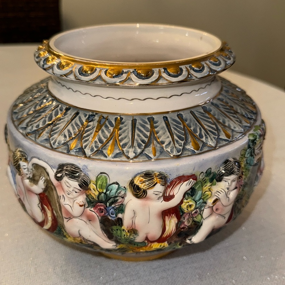 Capodimonte Vintage Bowl. ❤️